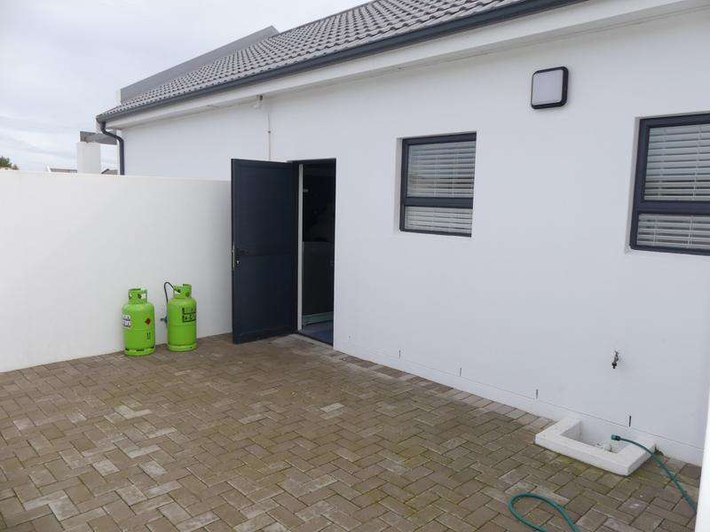 3 Bedroom Property for Sale in Golden Mile Western Cape